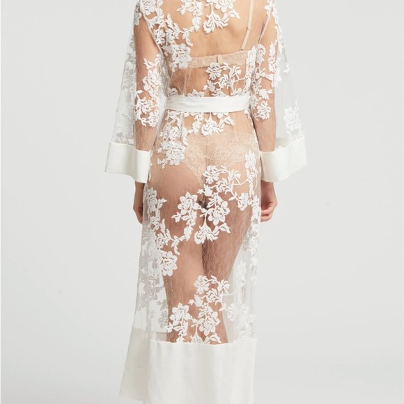 Bridal Robe - Picture 3 of 8